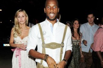 Côte dÂ’Ivoire : Didier  Drogba,  nouvel Ambassadeur dÂ’une marque de bière 